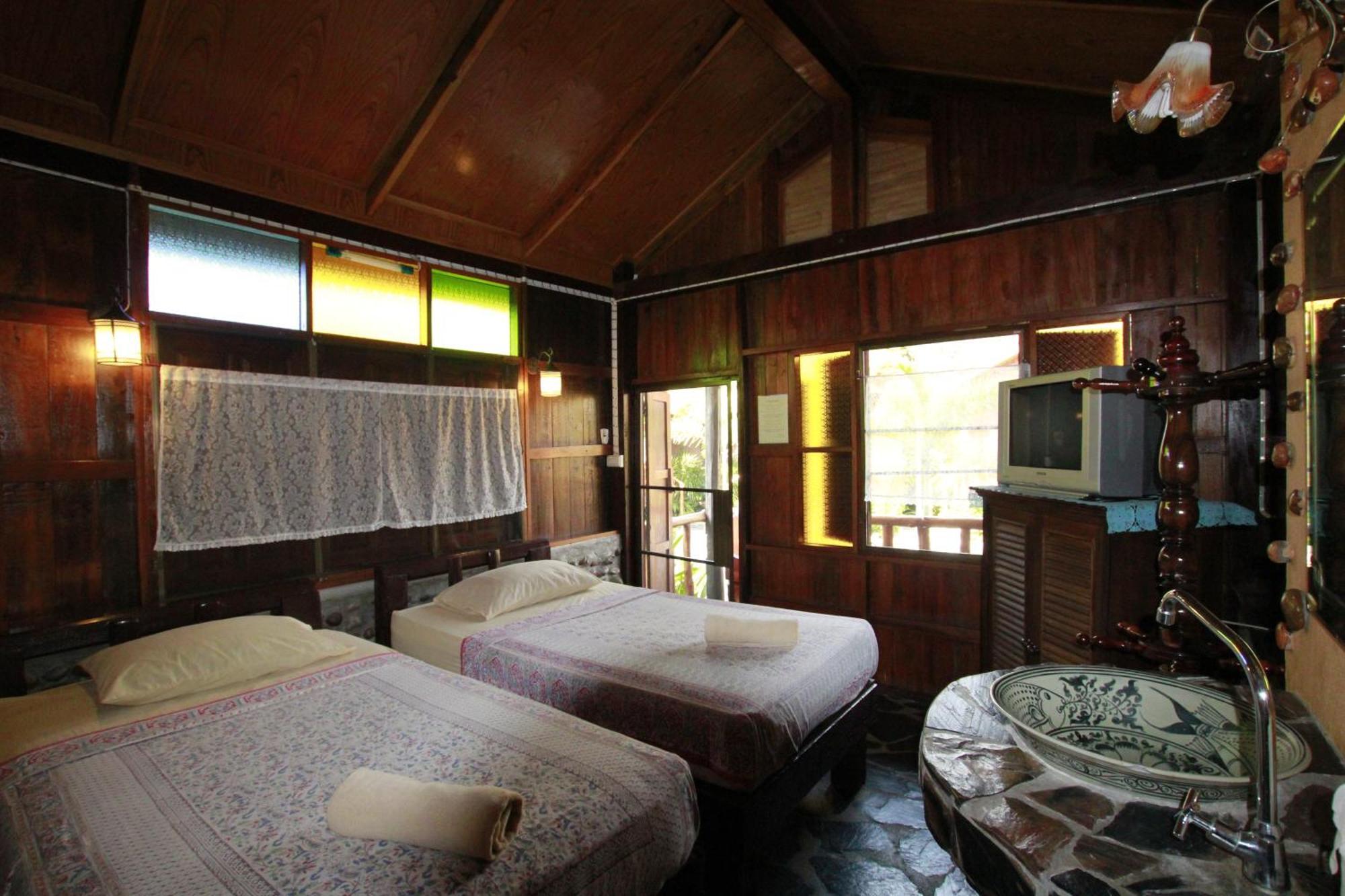 J&J Guesthouse سوكوتايْ الغرفة الصورة