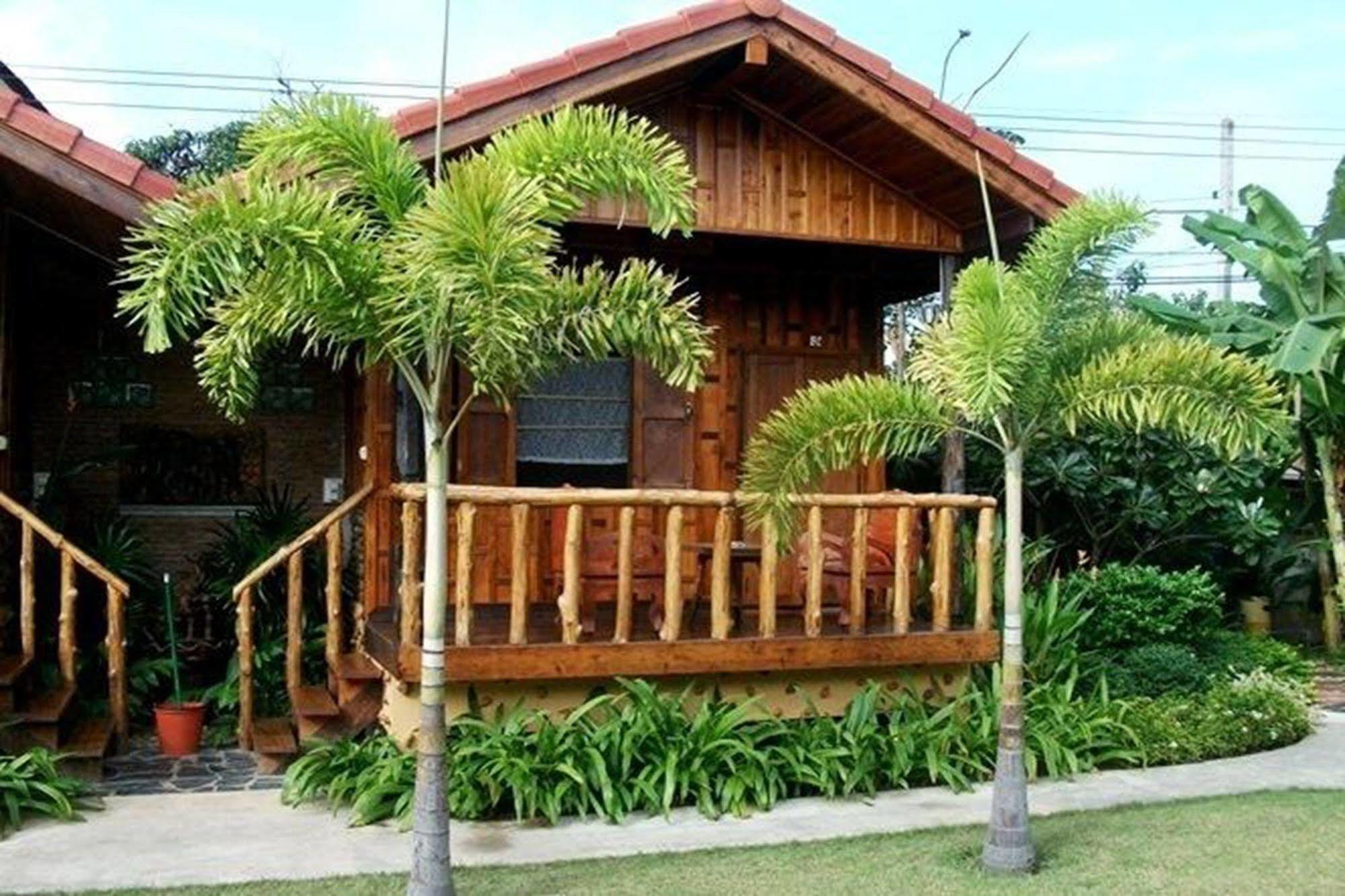 J&J Guesthouse سوكوتايْ المظهر الخارجي الصورة