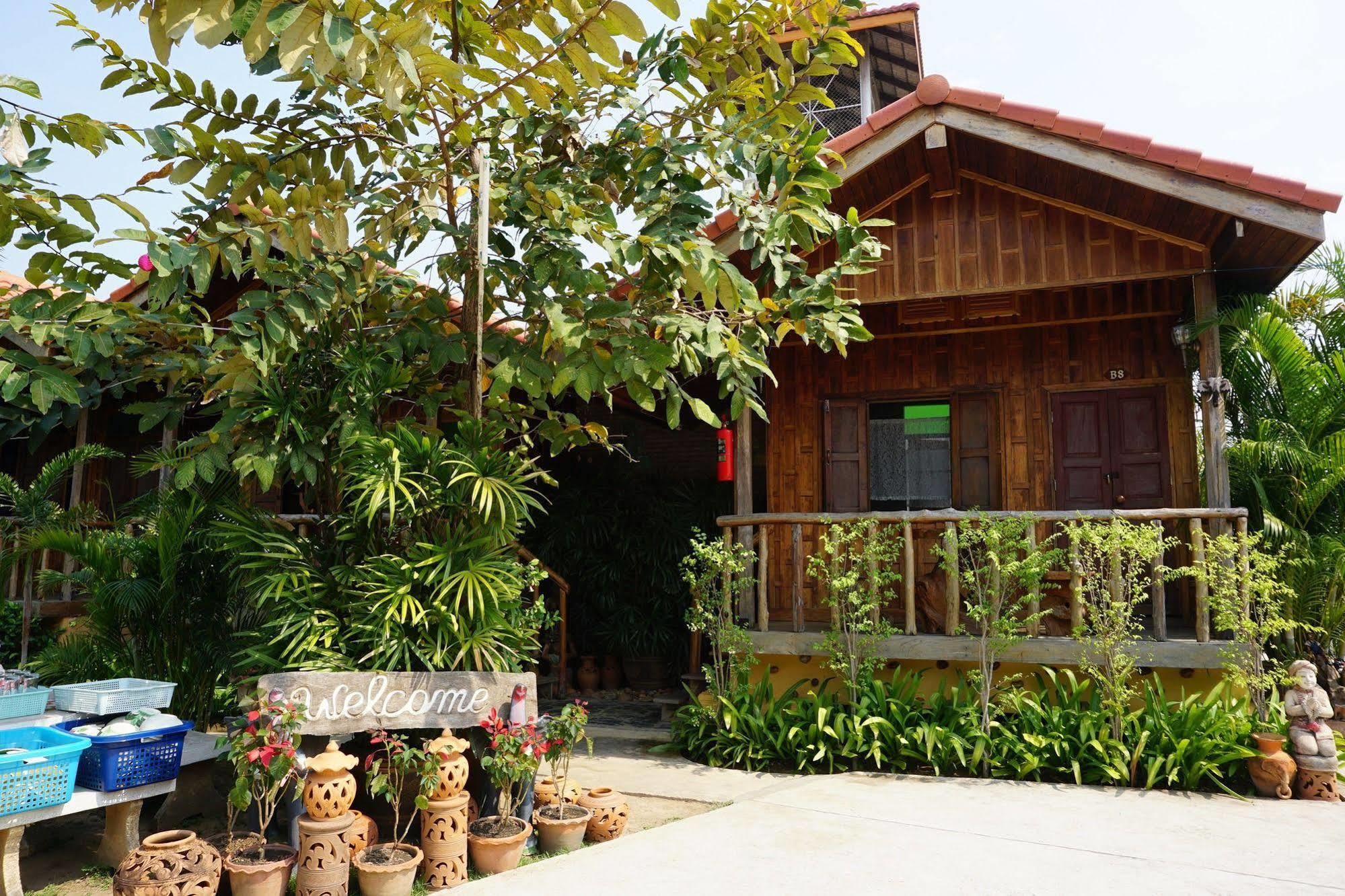 J&J Guesthouse سوكوتايْ المظهر الخارجي الصورة
