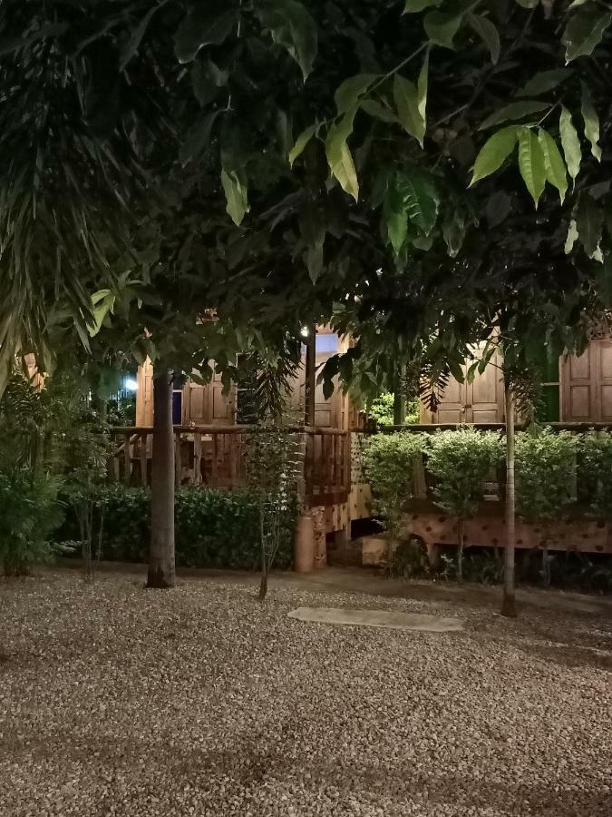 J&J Guesthouse سوكوتايْ المظهر الخارجي الصورة